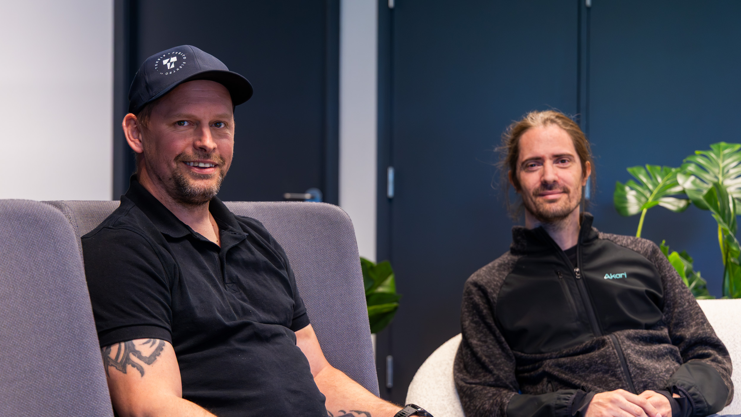 Ørjan Lie Tveito og Kenneth Bæver Bjerke på kontoret